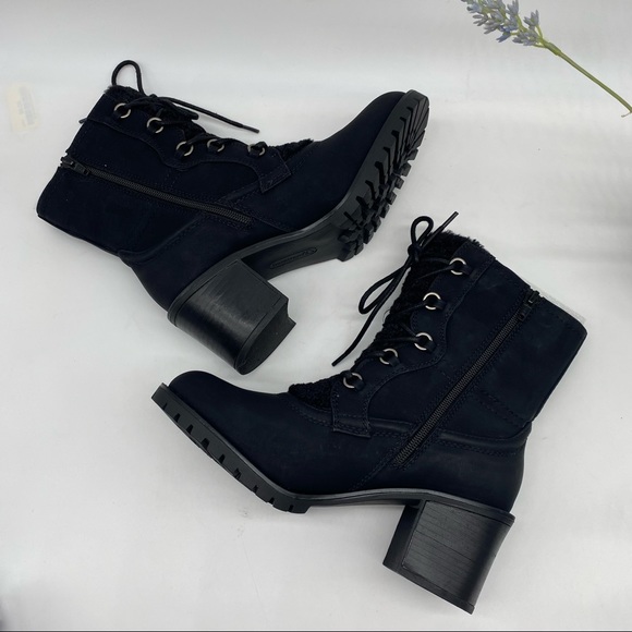 BARETRAPS
Women's Hadlee Faux Fur Block Heel Bootie in black size 7M - Picture 3 of 7